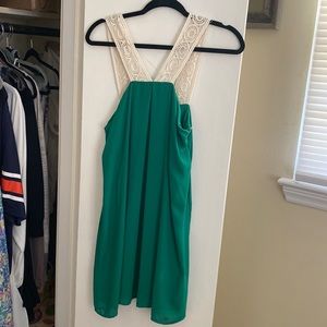 Super flattering green boutique dress